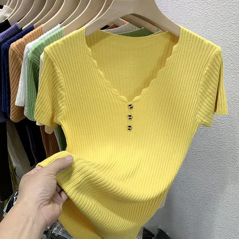 Ice Silk Short Sleeve T-Shirt Women's 2024 New Summer Stylish Slimming V-Neck Knitted Top Cropped White Half Sleeve Top