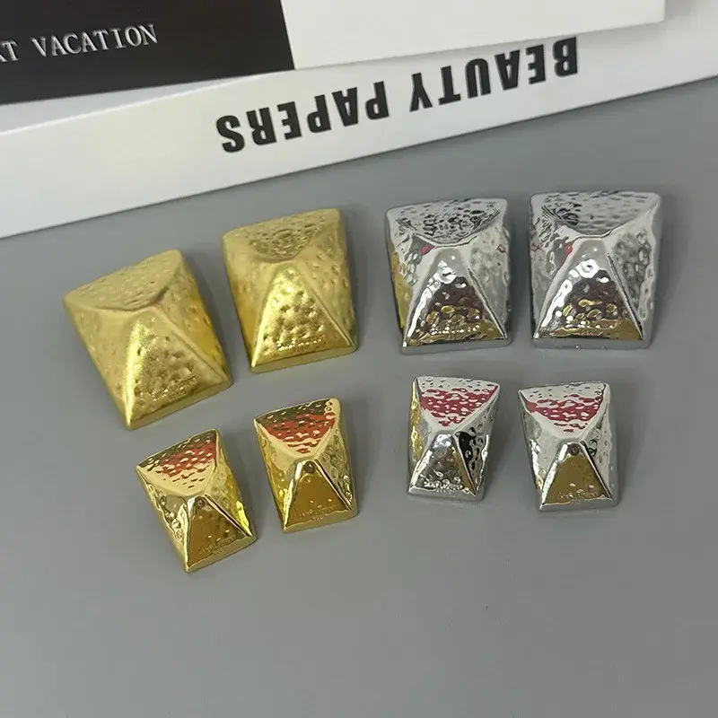 Yang Tree Lin Luxury Geometric Square Hoop Earrings Hammer Pattern Unique Fashionable High-end Feel For Women
