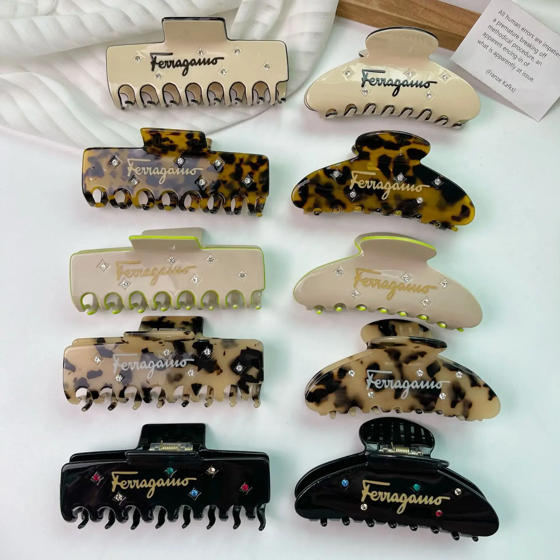 Large Size Shark Clamp Hair Clip Acetate Rhinestone Simple Fashion Semi-Arc Hair Clip for Professional Salon Partition