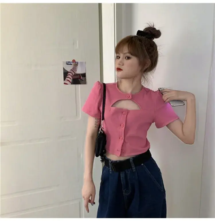 2023 Summer Sexy High-Waisted Cropped T-Shirt Women's Trendy Top Crewe Neck Design Sensibility Small Heart Machine