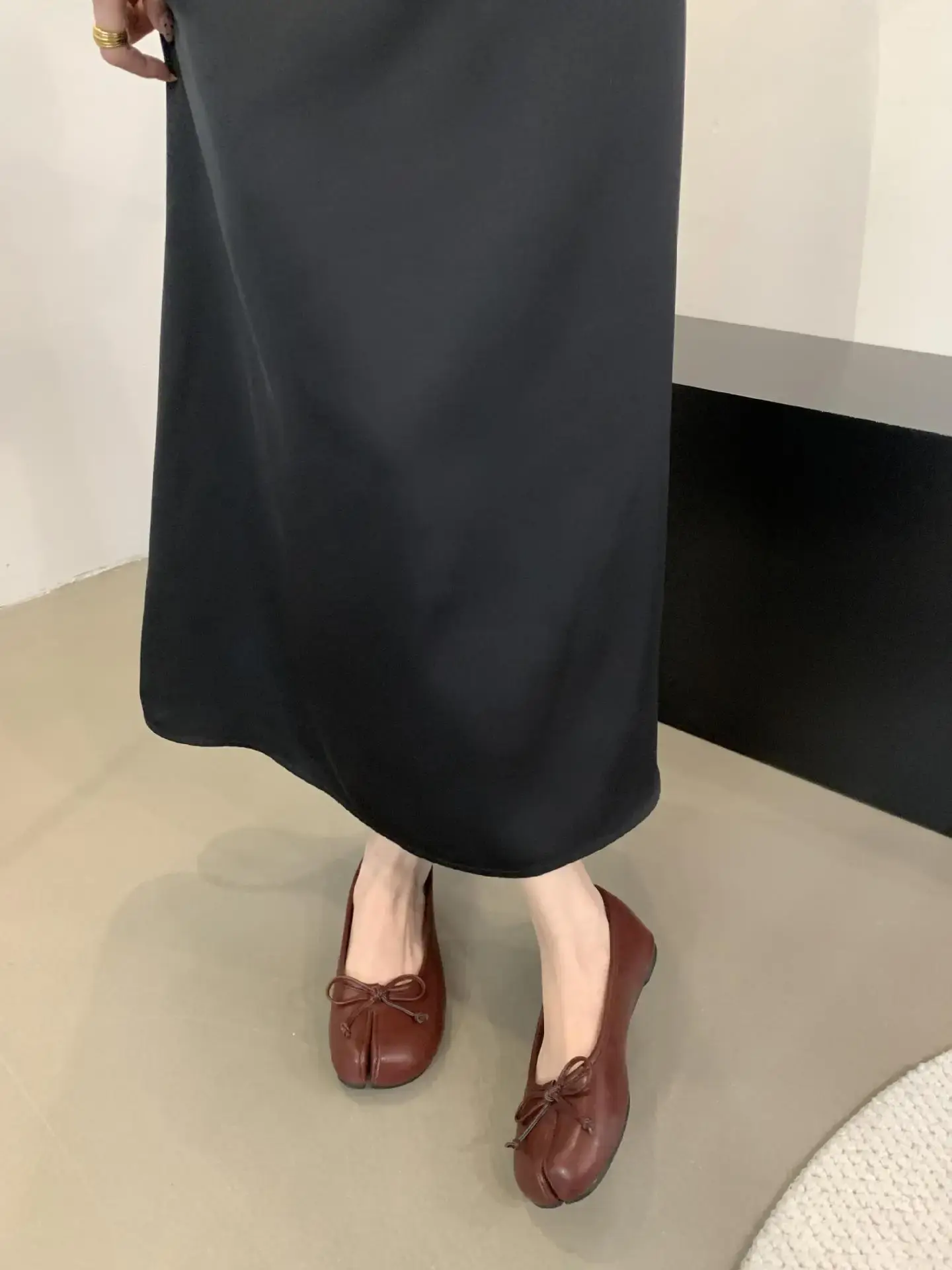 Niche Spring Autumn Narrow Heel Pig Hoof Shoes Women's Shoes 2024 New Season Horse Hoof Pig Foot Shoes Casual Adults Micro Fiber
