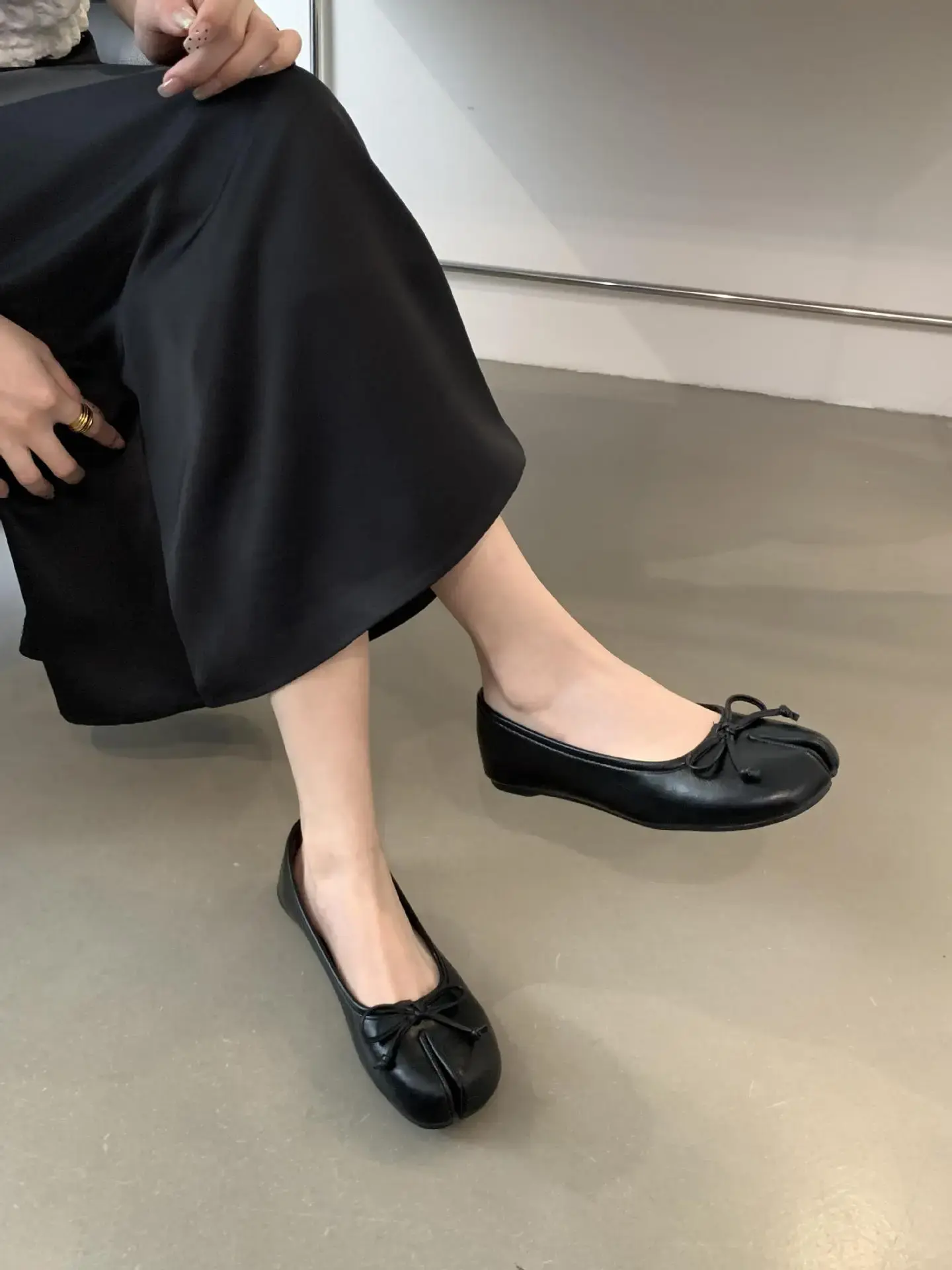 Niche Spring Autumn Narrow Heel Pig Hoof Shoes Women's Shoes 2024 New Season Horse Hoof Pig Foot Shoes Casual Adults Micro Fiber