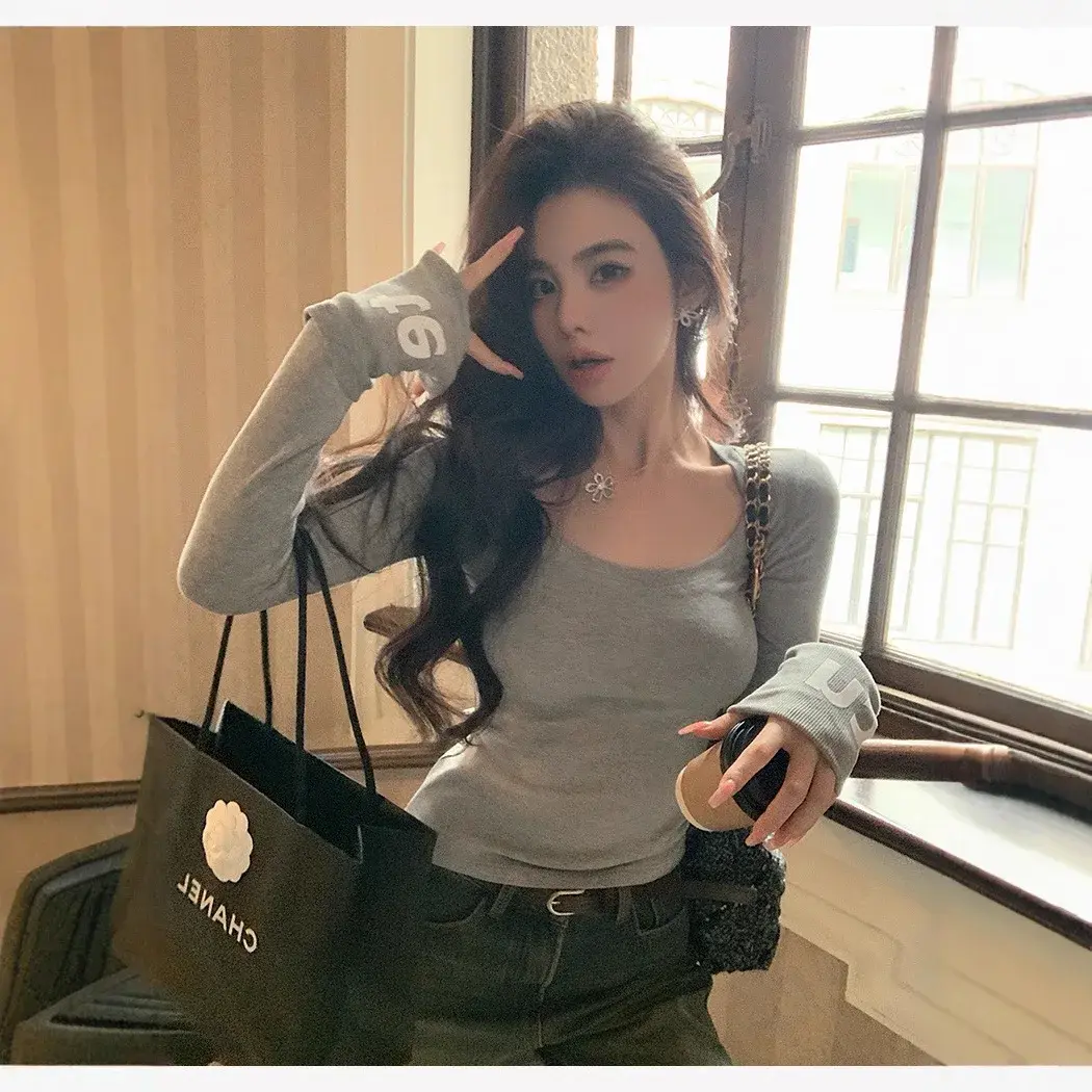 Velvet Warm Long Sleeve T-Shirt for Women Comfortable Slimming Smooth Silhouette Versatile Neckline Autumn/Winter Season