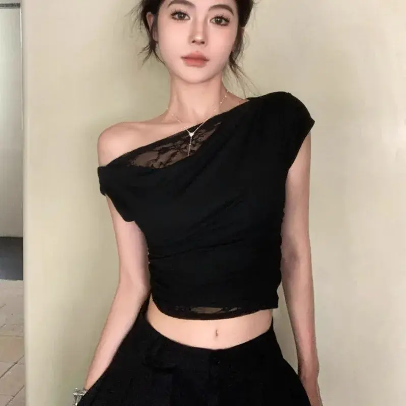 White Lace Splice Short Sleeve T-Shirt Women's Slim Fit Summer Short Length Fashionable Casual Top Gathered Uneven Hemline