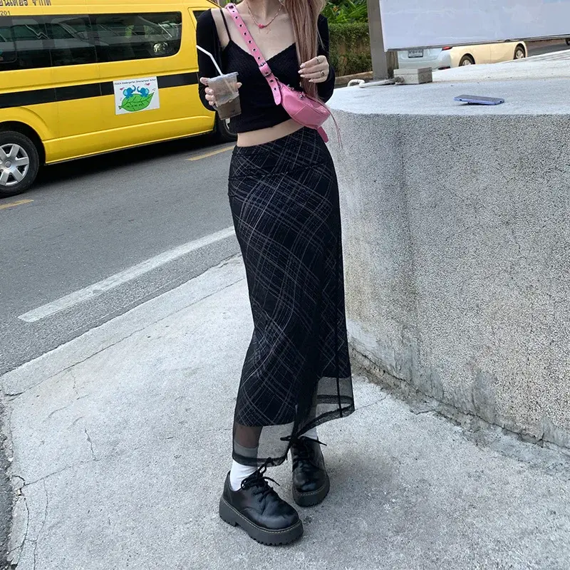 High-Waisted A- Line Slimming Charcoal Grey Plaid Mesh Skirt Women's Spring 2024 New Style Medium-Length Bodycon Skirt