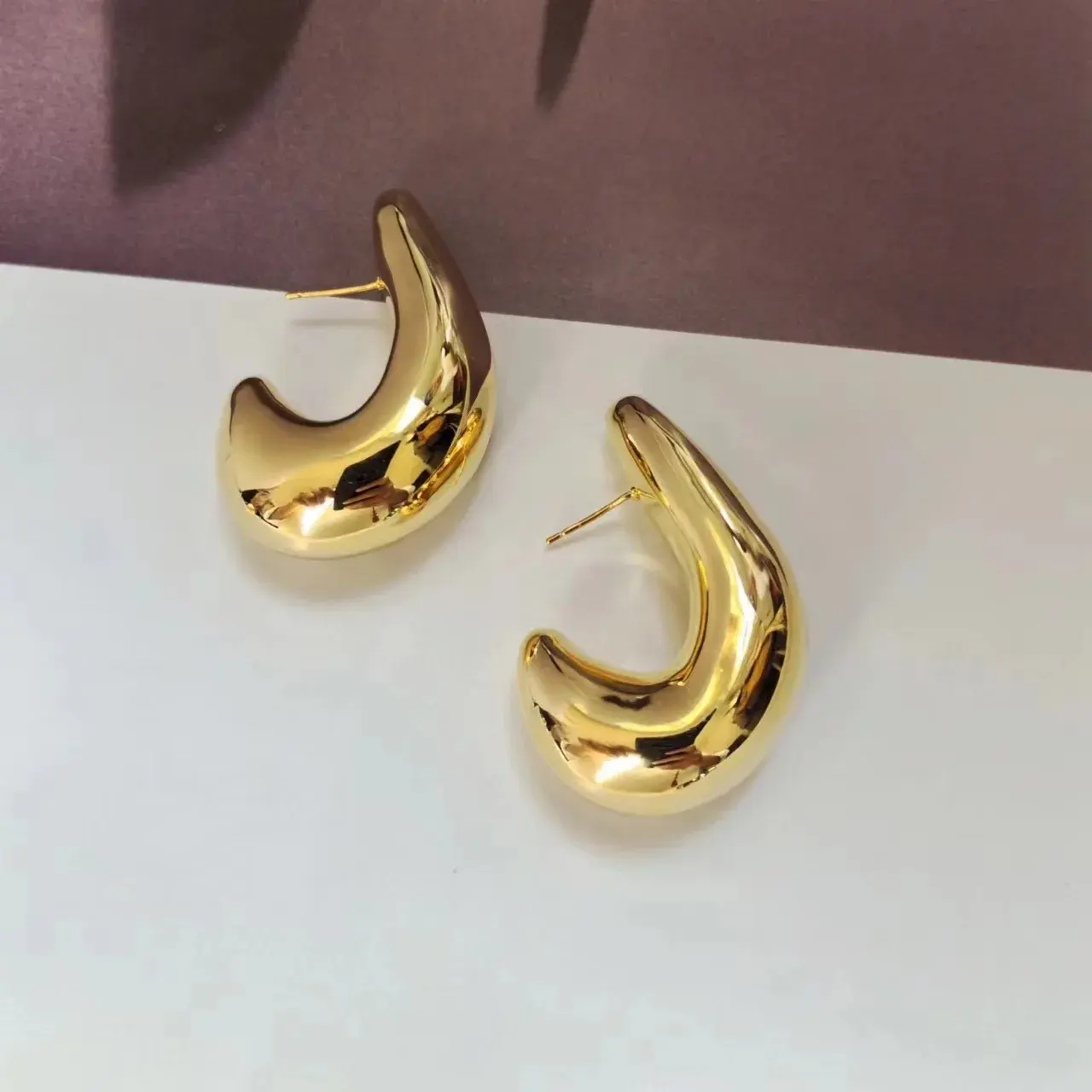 Vintage Copper-Plated Gold French Style Elegant Fashionable Design Sensibility Unique Women's Earrings