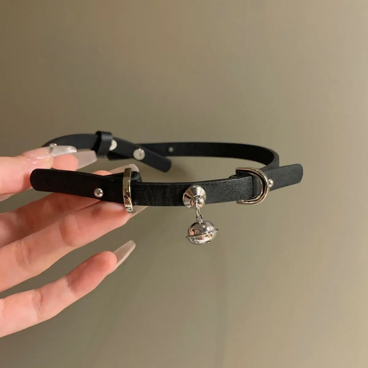 BlackNiche Women's Necklace Choker Lockbone Chain Collarbone Ring Women's Jewelry Small Bell Choker Neck Ring