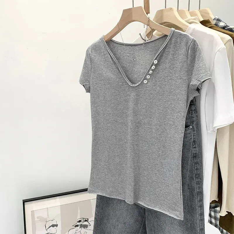 High-End FeelV V-Neck Decorative Short Sleeve T-Shirt Women's Fashionable Stylish Idle StyleTop 2024 Summer New Arrival