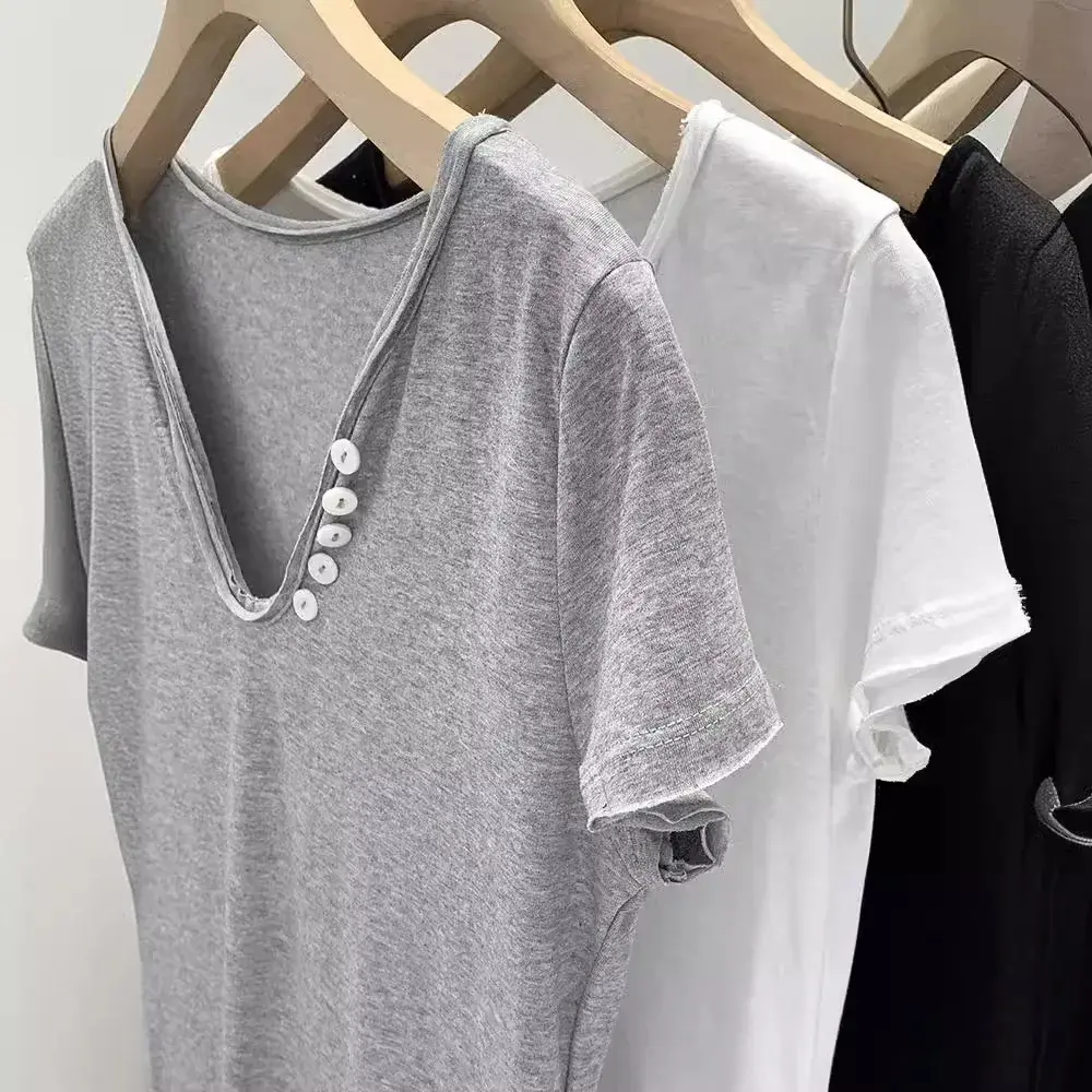 High-End FeelV V-Neck Decorative Short Sleeve T-Shirt Women's Fashionable Stylish Idle StyleTop 2024 Summer New Arrival