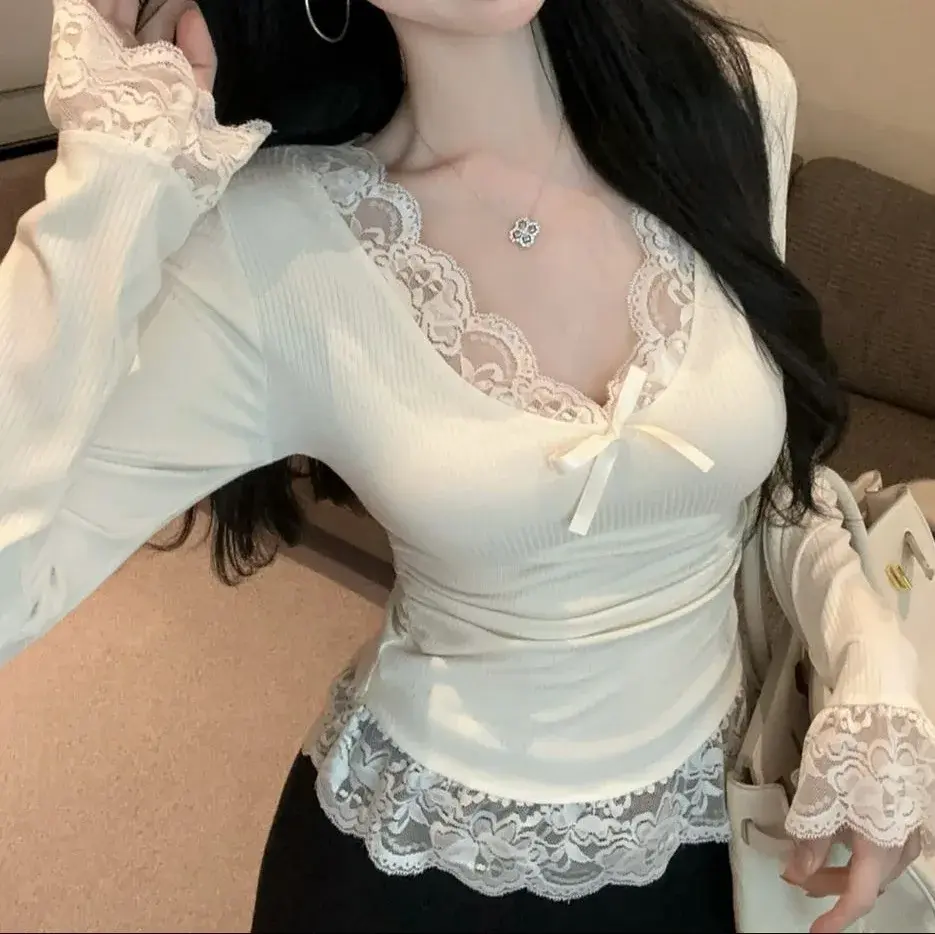 Women's Autumn/Winter New Style Long Sleeve T-Shirt Pure Desire Slims Lace Decorated V-Neck Top Polyester Fiber Base Layer