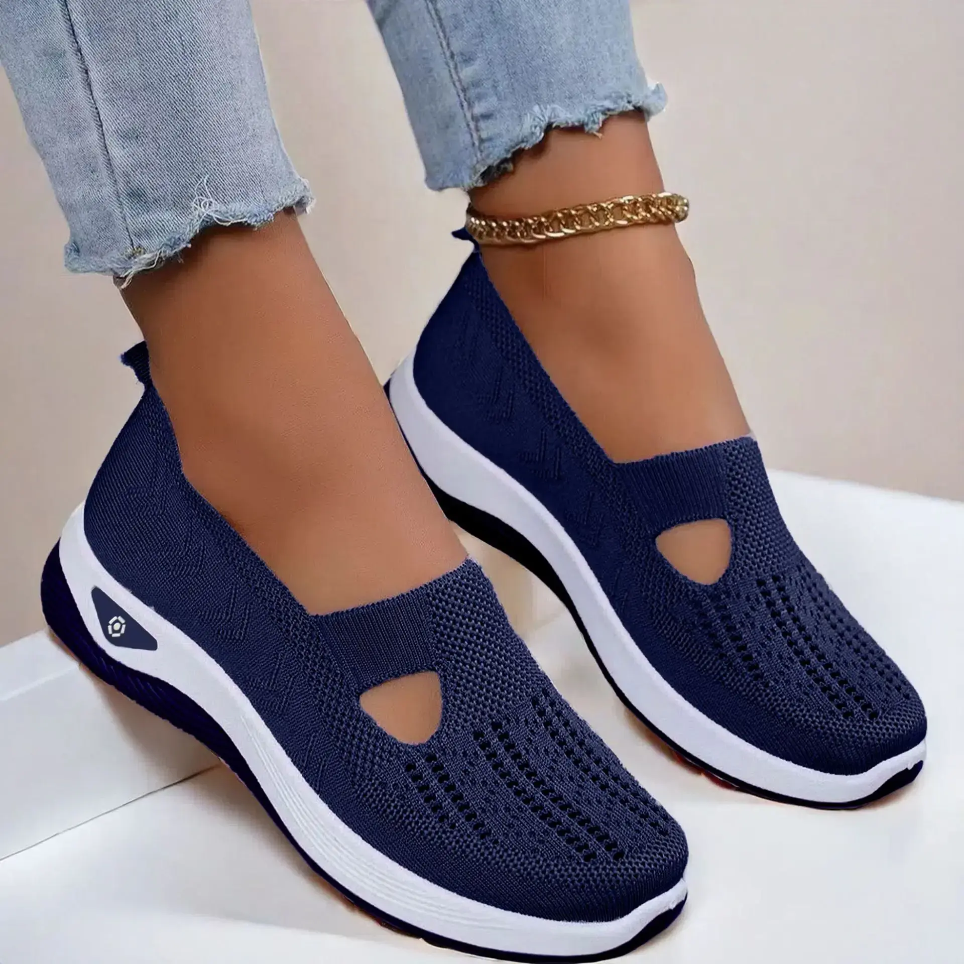 Breathable Slip-On Shoes Comfortable Soft Bottom Casual Shoes for Women Anti-Slip Elderly Walking Shoes Summer Airy Sandals