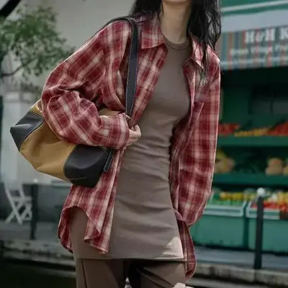 2024 Spring Summer New Women's Plaid Idle Style Shirt Stylish Age-Reducing Loose Fit Slimming Long Top Design Sensibility