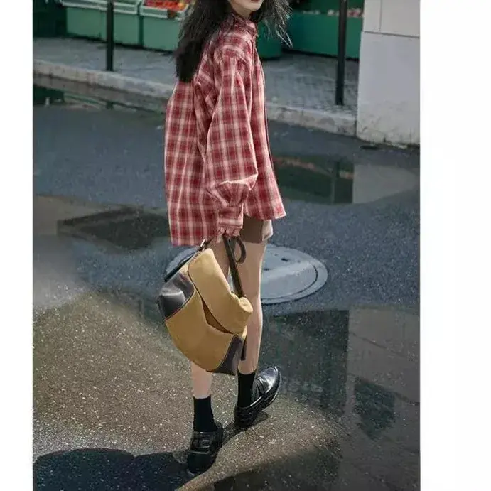 2024 Spring Summer New Women's Plaid Idle Style Shirt Stylish Age-Reducing Loose Fit Slimming Long Top Design Sensibility
