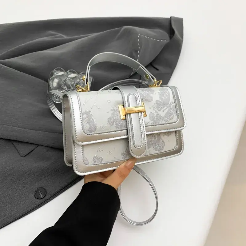 Fashionable Embroidered Single Shoulder Small Square Bag Luxury Elegant Unique Design Handheld Crossbody Bag for Autumn Hot Sale