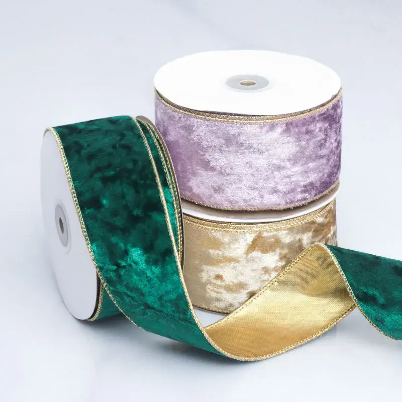 Wholesale Christmas Tree Decoration Ribbon Iron Silk Gold Edge Swan Flannelette Home Decor Miniature Models Cross-Border Bestsel
