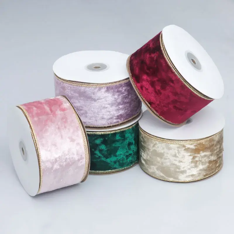 Wholesale Christmas Tree Decoration Ribbon Iron Silk Gold Edge Swan Flannelette Home Decor Miniature Models Cross-Border Bestsel