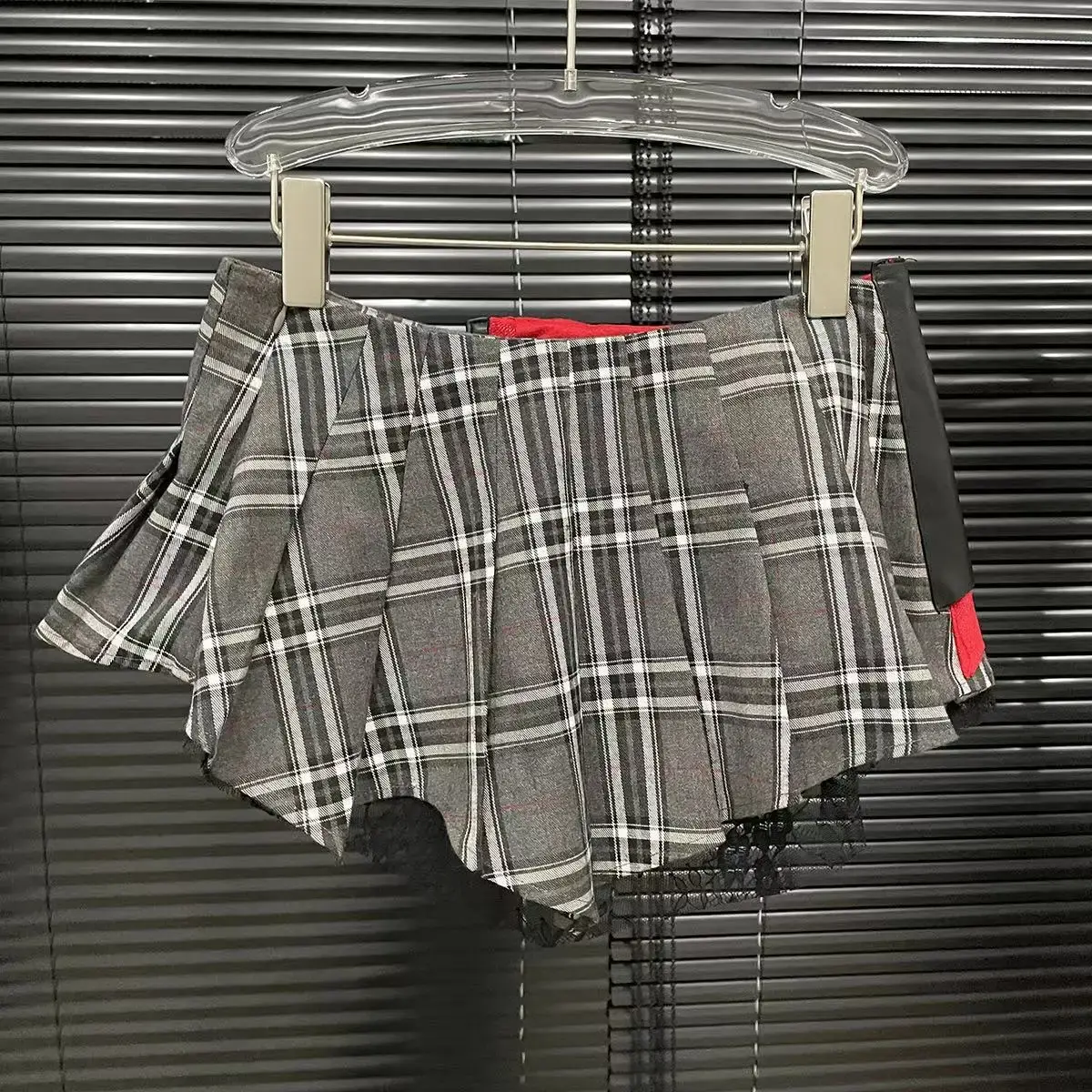Modern Punk Style Plaid Design Mini Skirt Women's Cotton Half-length Pleated Skirts Summer New Arrival Fashionable Unique