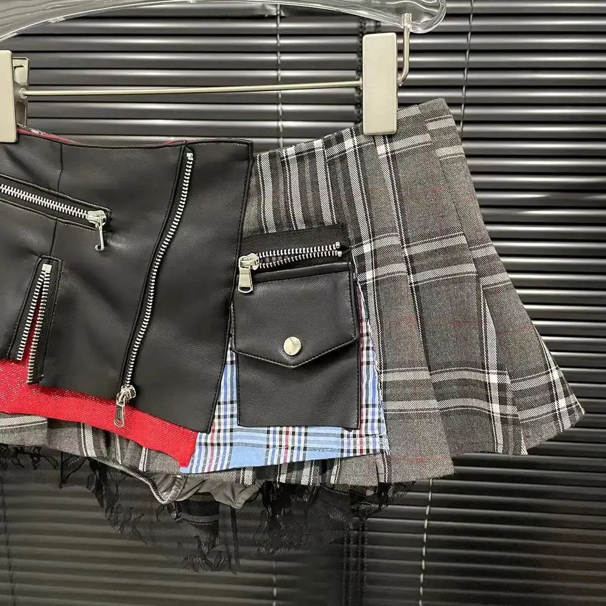 Modern Punk Style Plaid Design Mini Skirt Women's Cotton Half-length Pleated Skirts Summer New Arrival Fashionable Unique