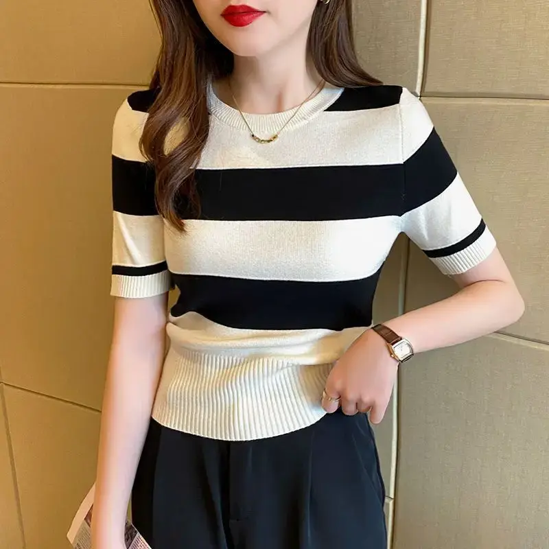 2024 Summer New Korean Version Sleeve Knitted Top Women's Inner Slimming Smooth Silhouette Striped T-shir Cropped Base Layer Top
