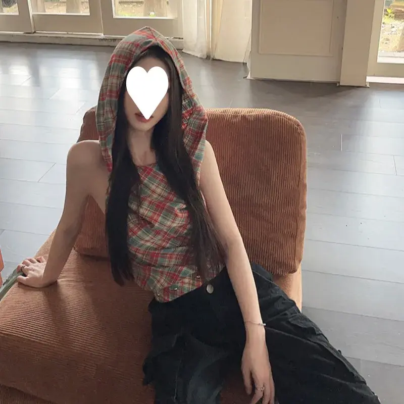 Summer 2025 Retro Red Plaid Halter Neck Sleeveless Women's Top Hoodie Outdoor Wear Vest Top Female Spicy No Sleeve Hat