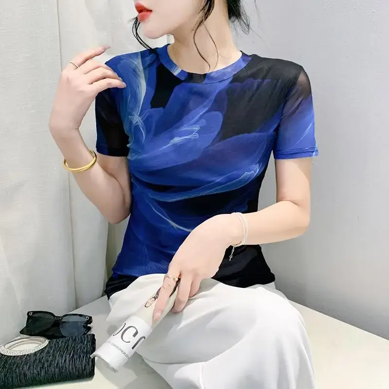 Fashionable Summer 2024 Mesh Printed Positioning Flowers Short Sleeves Round Neck Slimming Stylish Top Trendy
