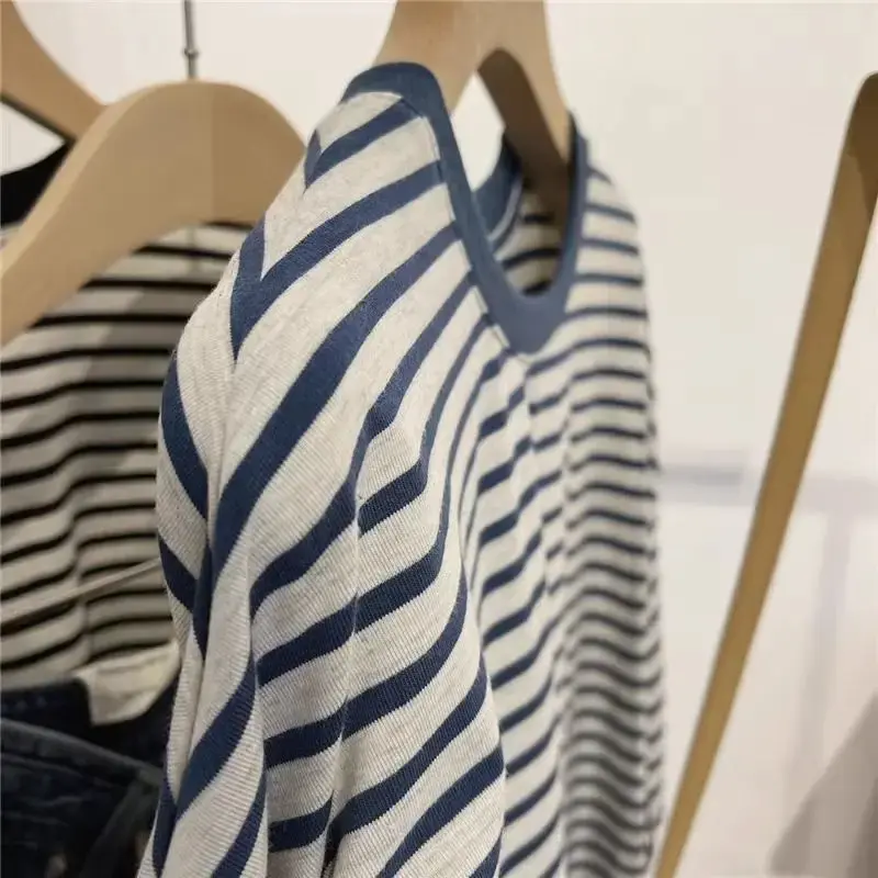 Loose round Neck Long Sleeve T-Shirt Women's Vintage Blue Contrast Color Thin Stripes Spring Fashion Casual Comfortable Top