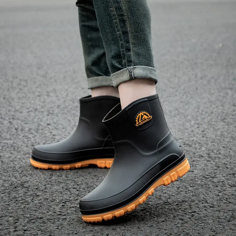 New Fashionable Men's Waterproof Kitchen Boots Anti-slip Casual Korean Style Rubber Boots Wholesale Cross-border Motorcycle Equi