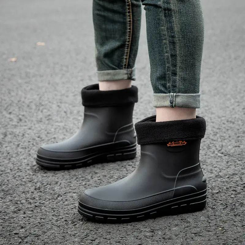New Fashionable Men's Waterproof Kitchen Boots Anti-slip Casual Korean Style Rubber Boots Wholesale Cross-border Motorcycle Equi