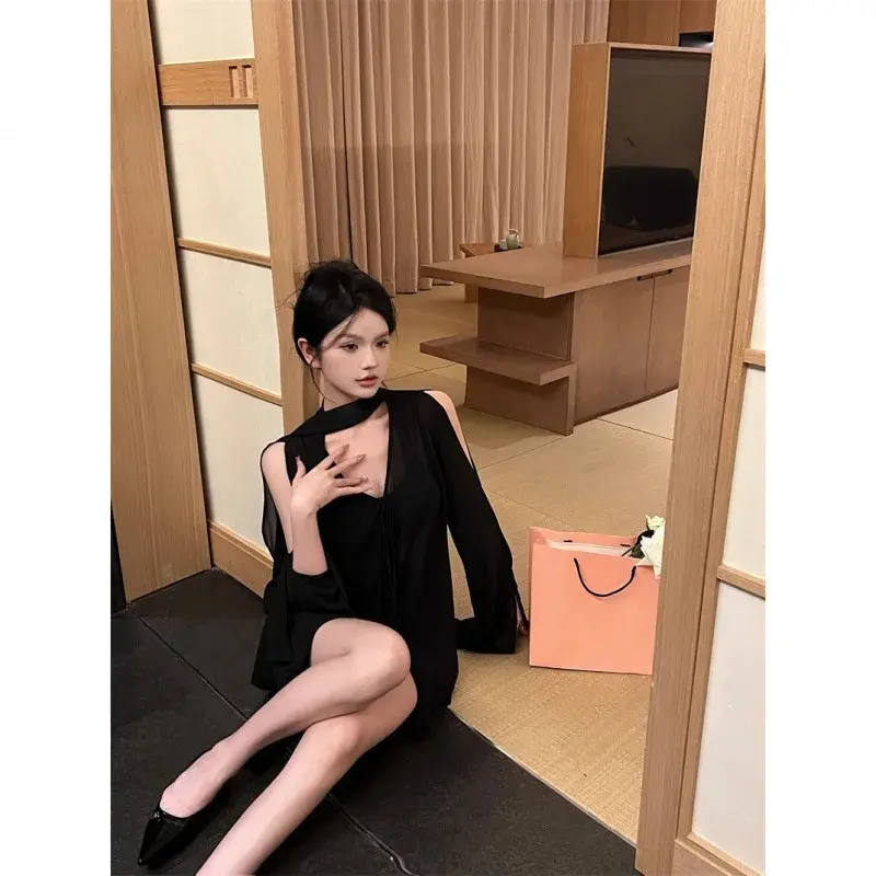 French Collar Black Chiffon Women's Shirt Long Sleeve Hollow out Neck Design Sensation Shoulder Exposure Top Autumn Fashion