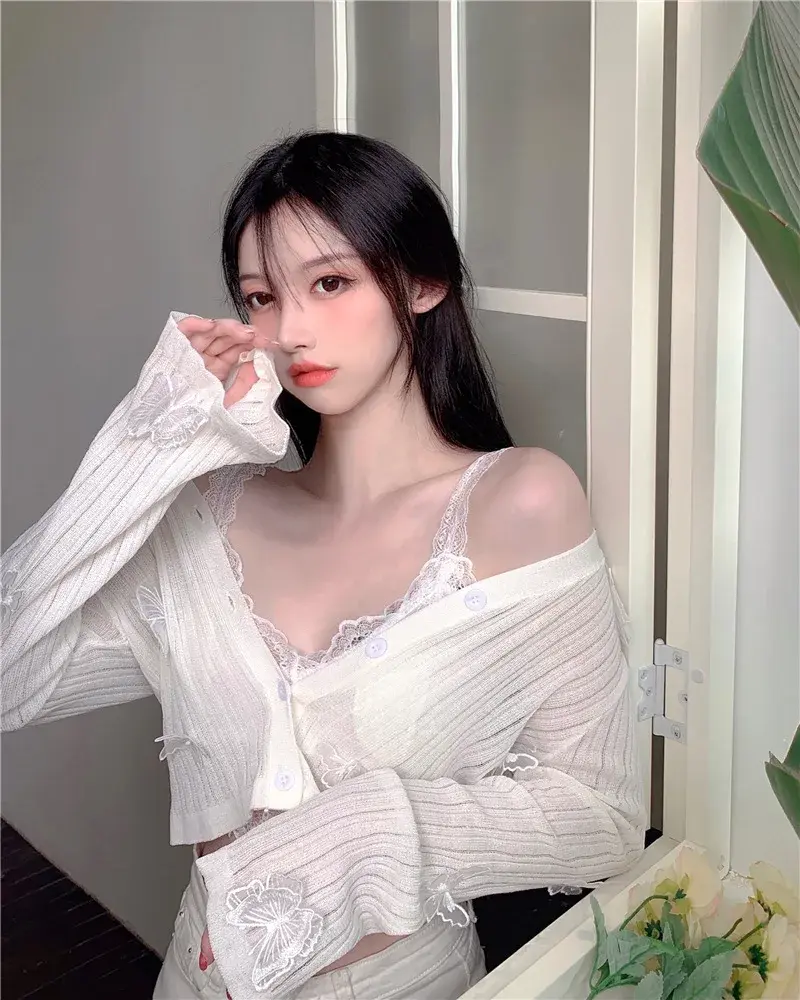 Lightweight Short Knitted Lace Butterfly Design Sun Protection Cardigan Long Sleeve Women's Top Summer New Style AE Stock