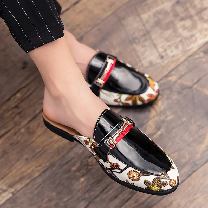 Bright Leather Designer Luxury Brand Mens Fashion Slippers Summer Comfort Half Sandals For Men Mules Casual Shoes Slides Loafers