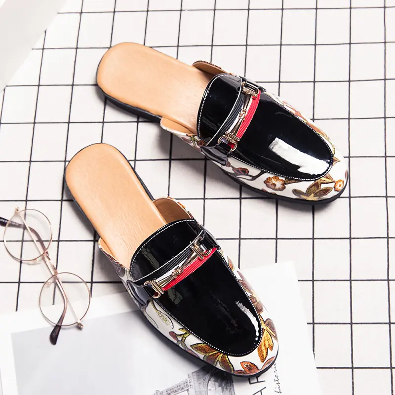 Bright Leather Designer Luxury Brand Mens Fashion Slippers Summer Comfort Half Sandals For Men Mules Casual Shoes Slides Loafers