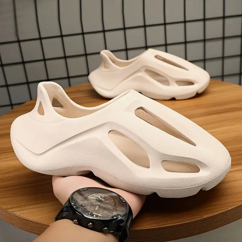 Luxury Designer Brand Men Women Fashion Foam Runner Summer Sandals Men's Slides Man Casual Slippers Beach Clogs Garden Eva Shoes