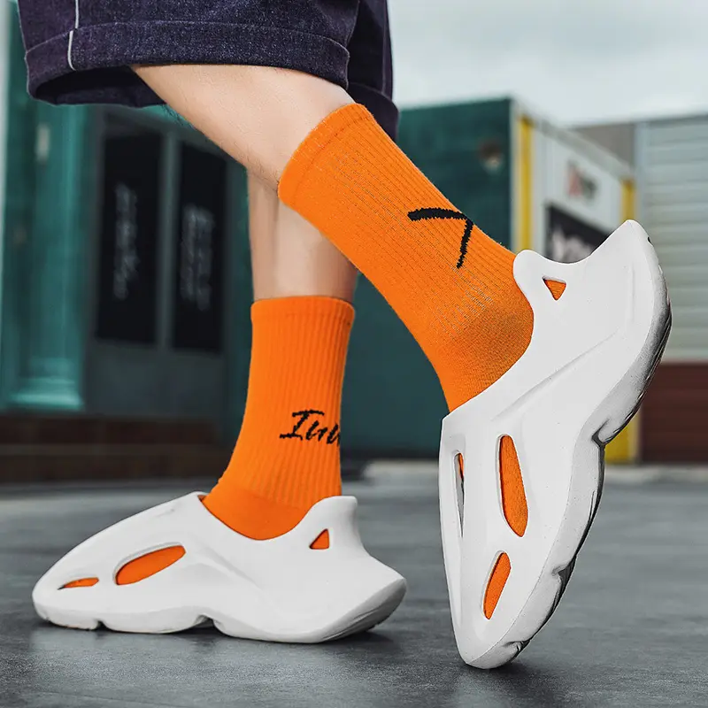 Luxury Designer Brand Men Women Fashion Foam Runner Summer Sandals Men's Slides Man Casual Slippers Beach Clogs Garden Eva Shoes