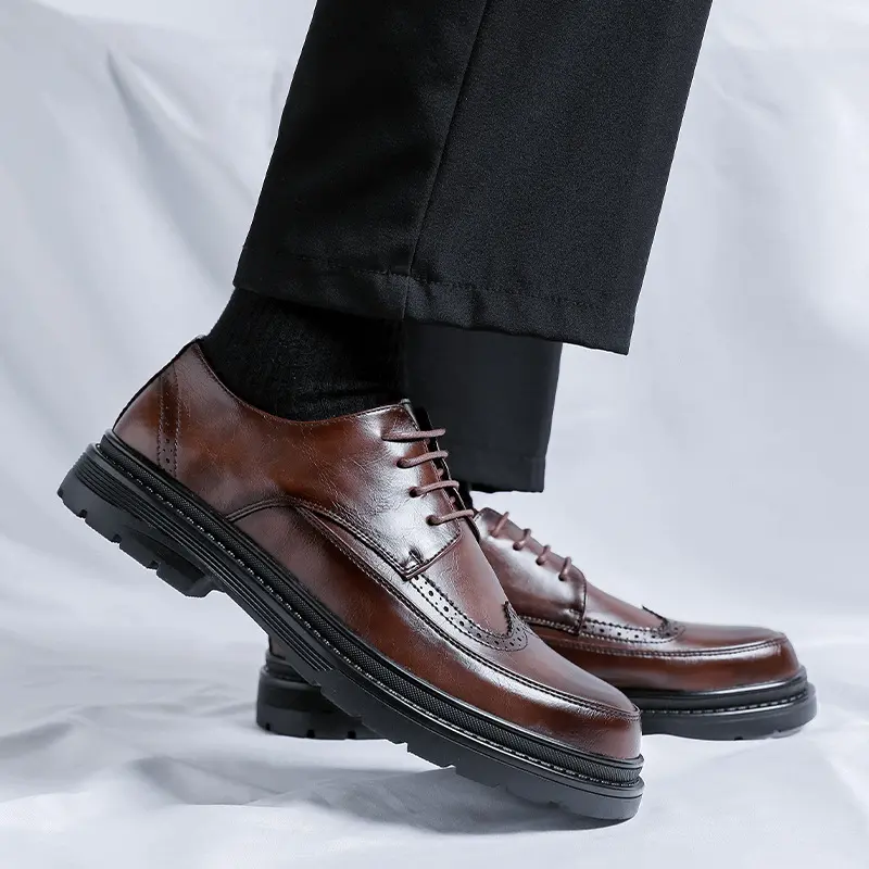 men fashion wedding party dress original leather shoes lace-up derby shoe black brown carved brogue sneakers gentleman footwear