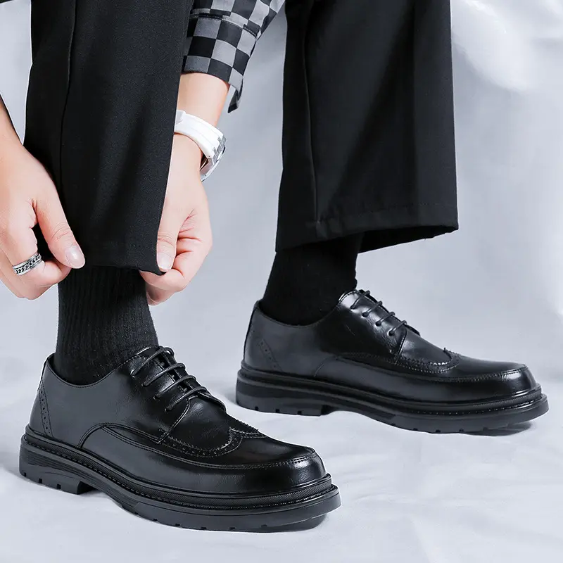 men fashion wedding party dress original leather shoes lace-up derby shoe black brown carved brogue sneakers gentleman footwear