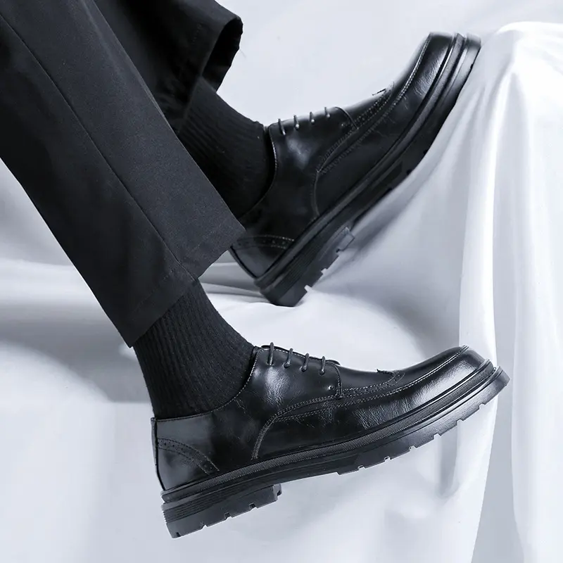 men fashion wedding party dress original leather shoes lace-up derby shoe black brown carved brogue sneakers gentleman footwear