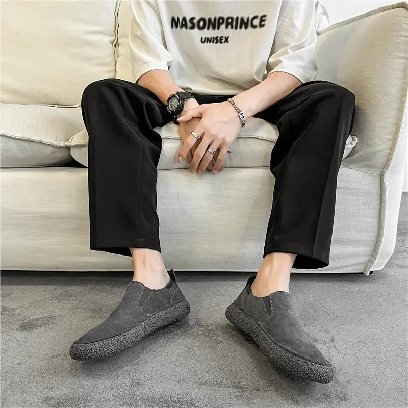 New Casual Slip-On Men Shoes British Luxury Designer Cow Suede Leather Shoes Vintage Flats Breathable Autumn Loafers Sneakers