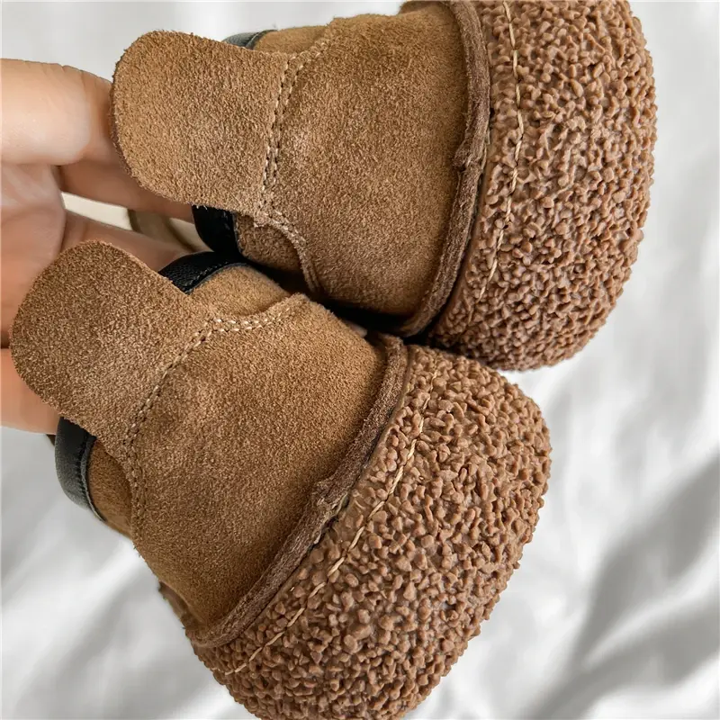 New Casual Slip-On Men Shoes British Luxury Designer Cow Suede Leather Shoes Vintage Flats Breathable Autumn Loafers Sneakers