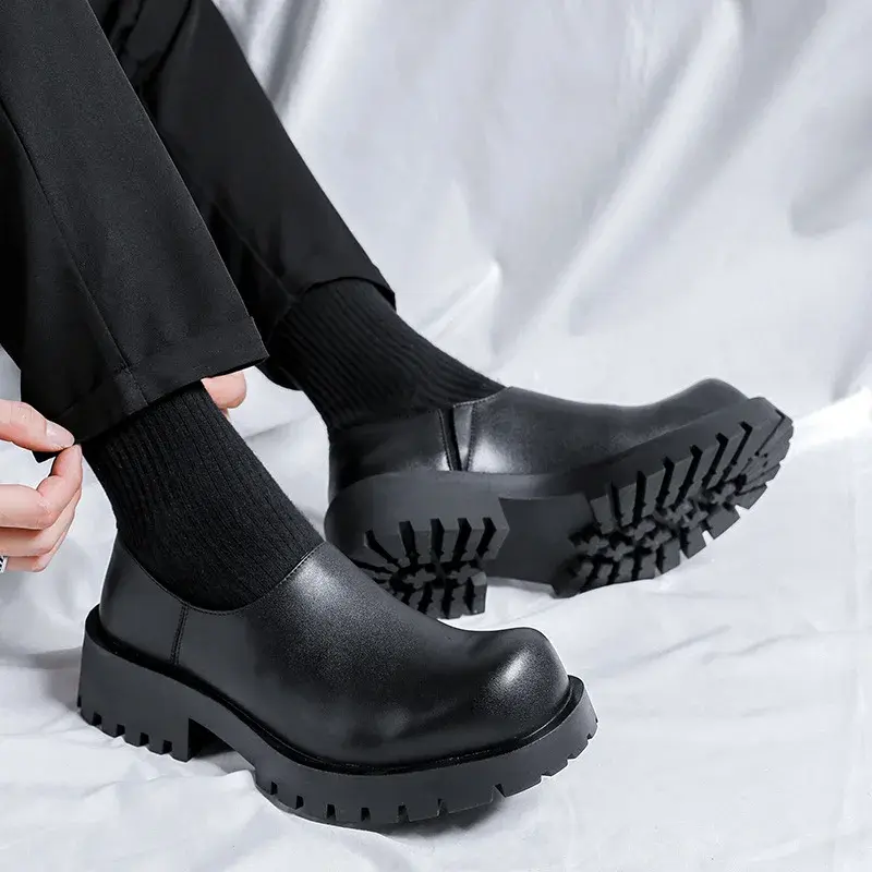 Casual Vintage British Men Black Leather Shoes Luxury Breathable Slip-On Height Increasing Dress Loafers Designer Shoes Wedding