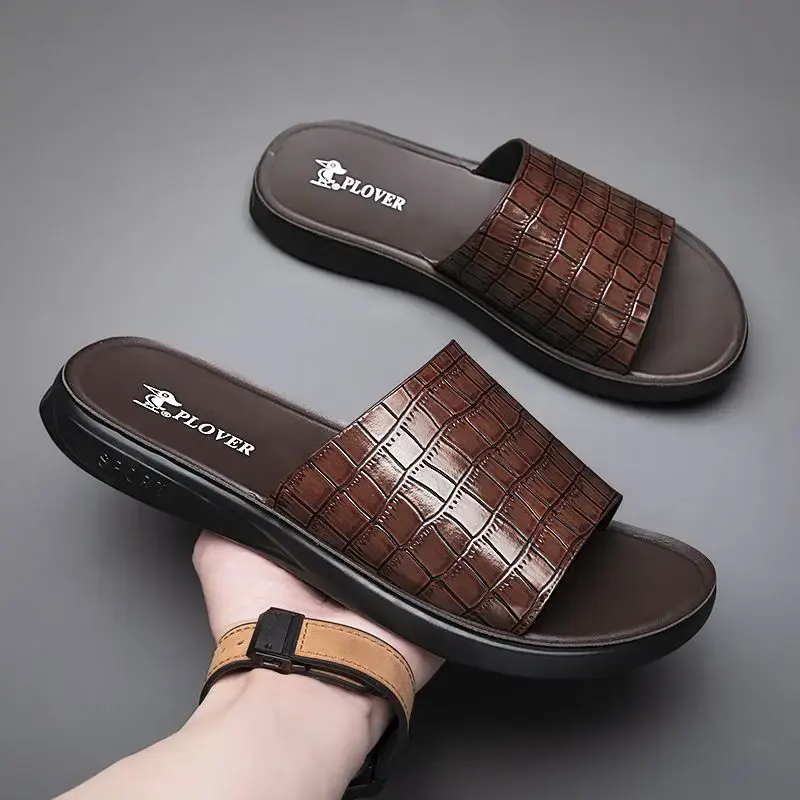 New Adult Sandal Summer Man Slippers Fashion Designer Shoes Men Outdoor Work Casual Leather Shoes Travel Beach Comfortable Soft