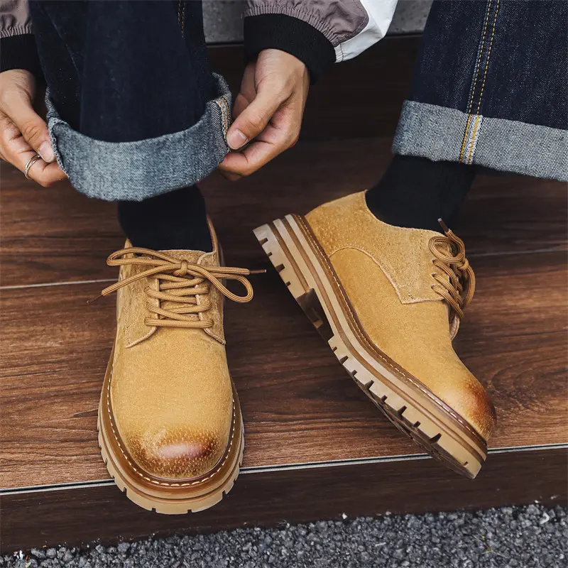 New Men Antumn Winter Vintage British Leather Shoes Outdoor Tooling Loafers Breathable Height Increasing Man Shoes Sneakers