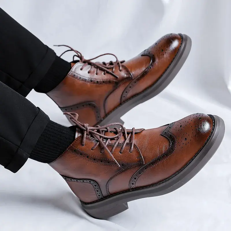 New British Men Brogue Shoes Casual Ankle Boots Business Work Leather Shoes Autumn Winter Vintage Tooling Boots Platform Boots