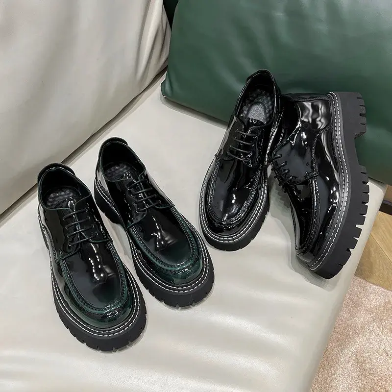 2025 Newest Designer Round Toe Casual Men Shoes Vintage British Formal Dress Leather Shoes Lace-up Loafers Luxury Korean Wedding
