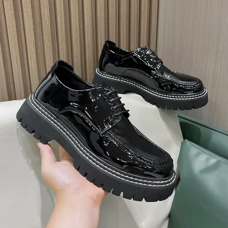 2025 Newest Designer Round Toe Casual Men Shoes Vintage British Formal Dress Leather Shoes Lace-up Loafers Luxury Korean Wedding