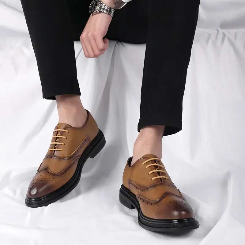 New Spring Autumn Casual Men Shoes Formal Dress Leather Loafers Business Pointed Toe Brogue Shoes Wedding Oxfords Designer Shoes