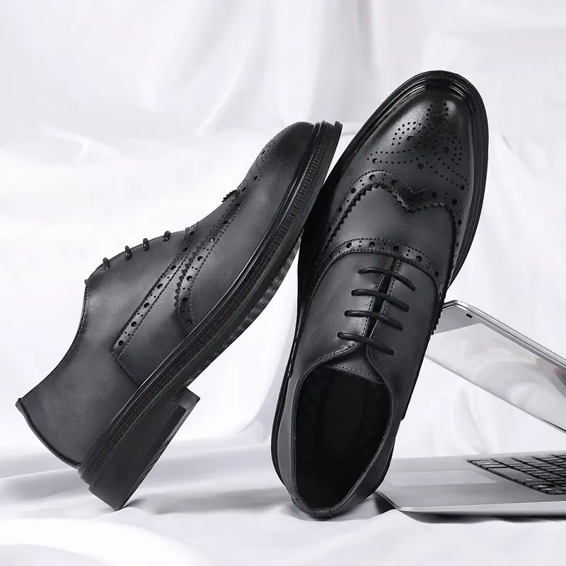 New Spring Autumn Casual Men Shoes Formal Dress Leather Loafers Business Pointed Toe Brogue Shoes Wedding Oxfords Designer Shoes