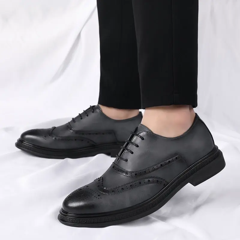 New Spring Autumn Casual Men Shoes Formal Dress Leather Loafers Business Pointed Toe Brogue Shoes Wedding Oxfords Designer Shoes