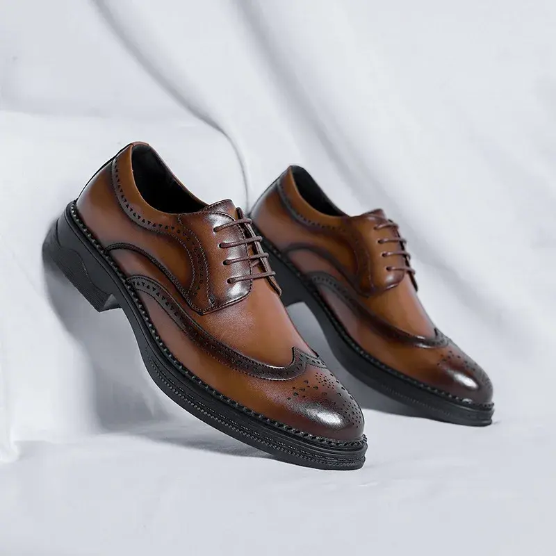 new British Men Shoes Formal Dress Leather Shoes Business Loafers Pointed Toe Spring Autumn Brogue Shoes Oxfords Luxury Designer