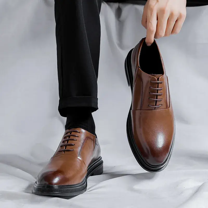 Spring Autumn Business Men Vintage Leather Shoes Formal Dress Loafers British Pointed Toe Oxfords Designer Shoes Wedge Wedding
